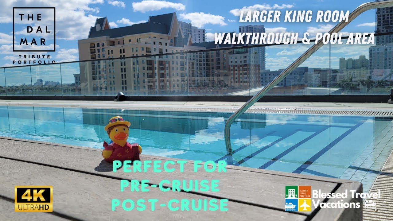 Прогулка по большому номеру с кроватью размера «king-size» в отеле DALMAR Fort Lauderdale и видом...