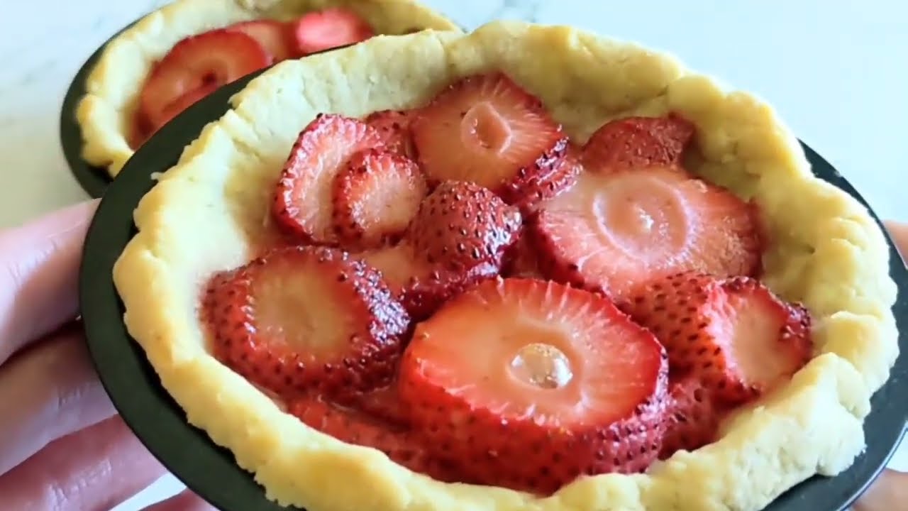 Mini Strawberry Pies