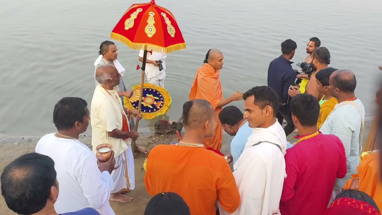 Godavari Nadi Snanam|Bhadrachalam Yatra|Pranavananda Prabhuji latest video@PranavanandaDas