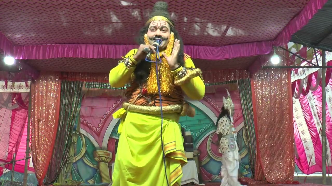 लक्ष्मण परशुराम संवाद भाग2में श्री राम जी शुक्ला बिल्हौर और श्री लखन तिवारी जी उन्नाव पहाड़ी रामलीला