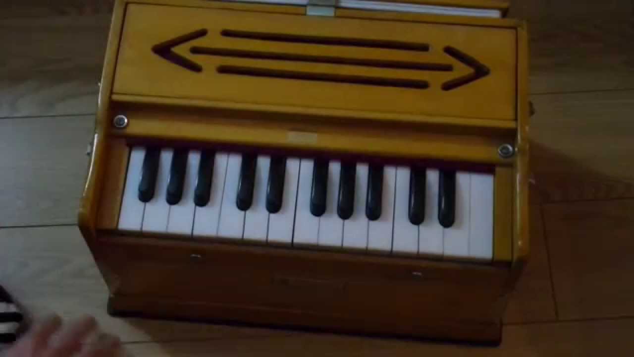 Sita Ram on harmonium: simple version