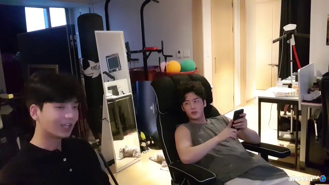 여친과 헤어지고 술개꼴아서 남순이집 찾아온 김인호 [2020/08/26 남순 풀영상]