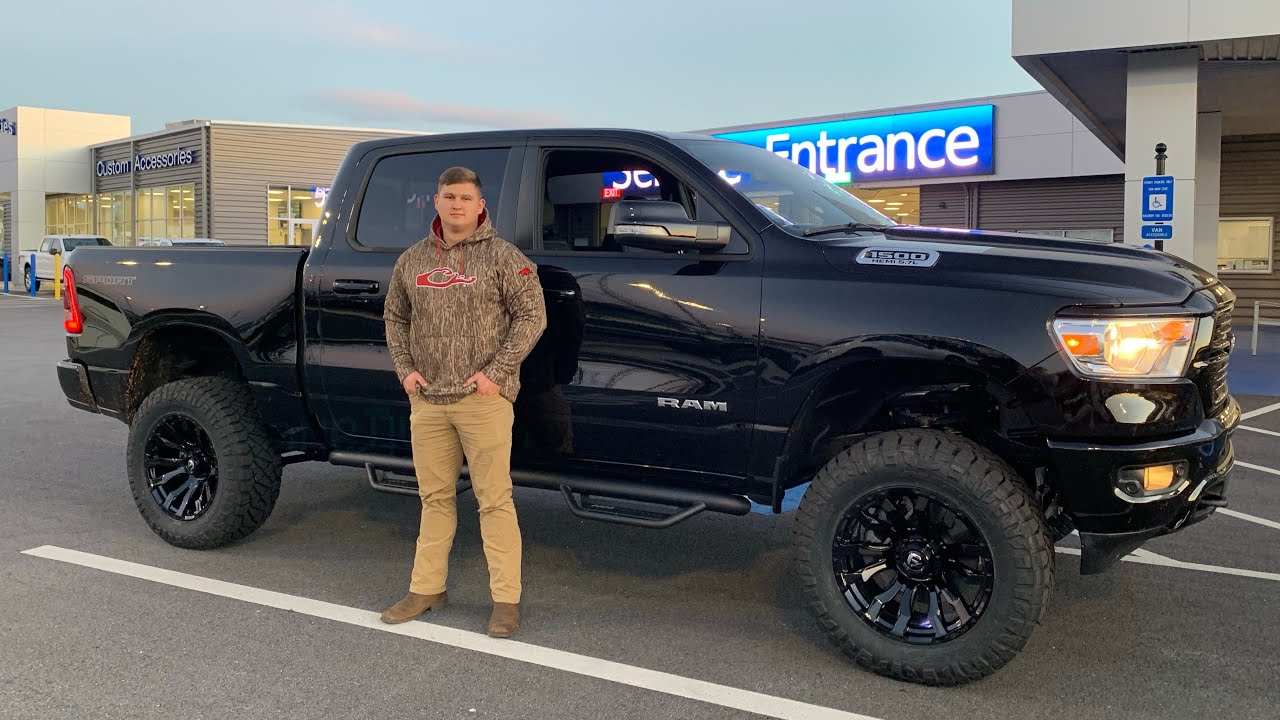 Ram 1500 Big Horn 6” Lifted Everest Edition Akins 2020