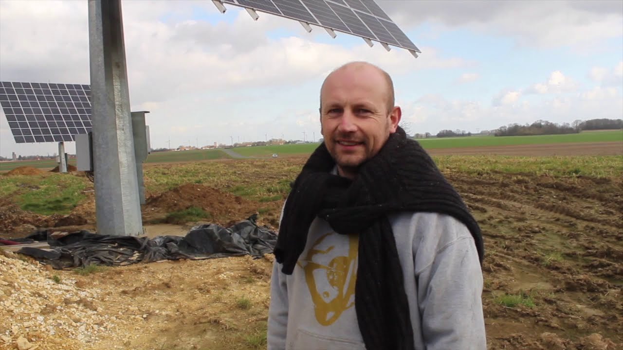Grivillers : Jérôme Tassart a installé deux immenses panneaux solaires pour son élevage de poules
