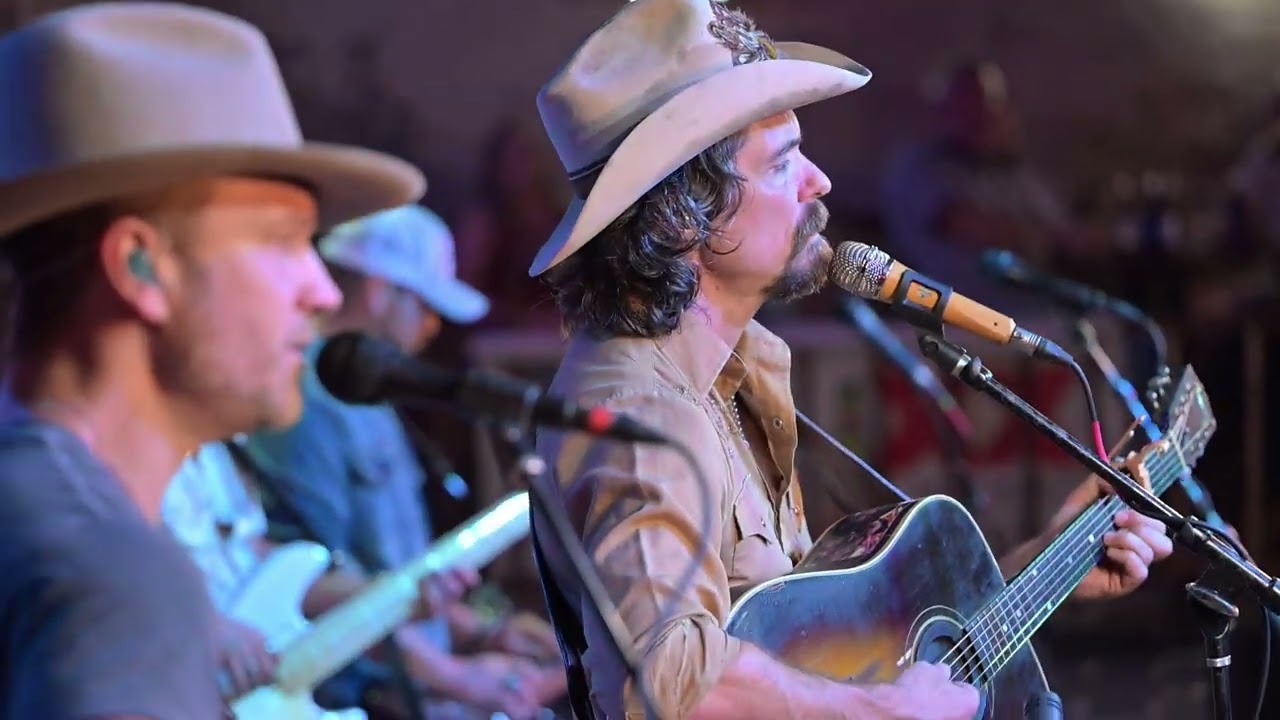 The Wilder Blue - Dixie Darlin