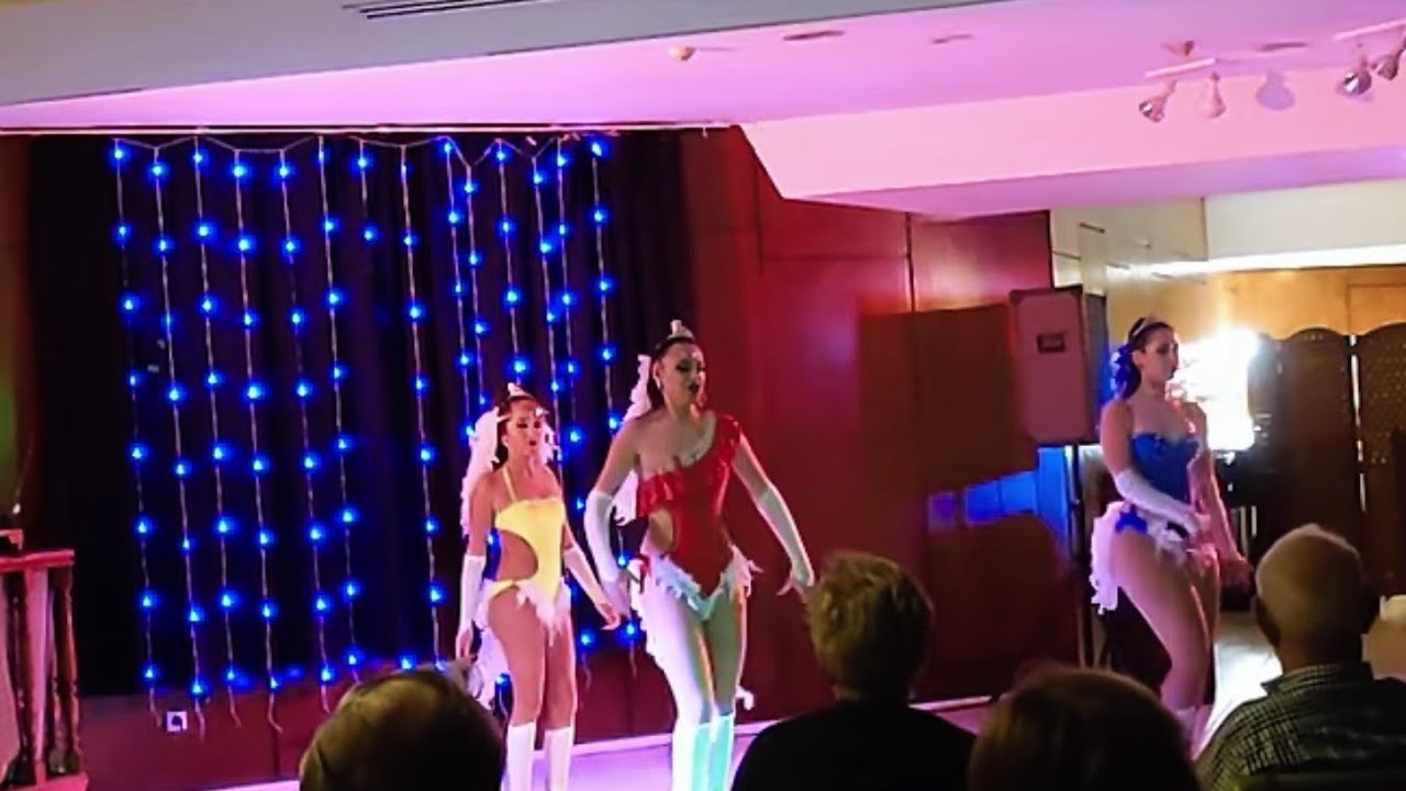 Albufeira PORTUGAL Holiday and watch  Portuguese show at  Auramar HOTEL