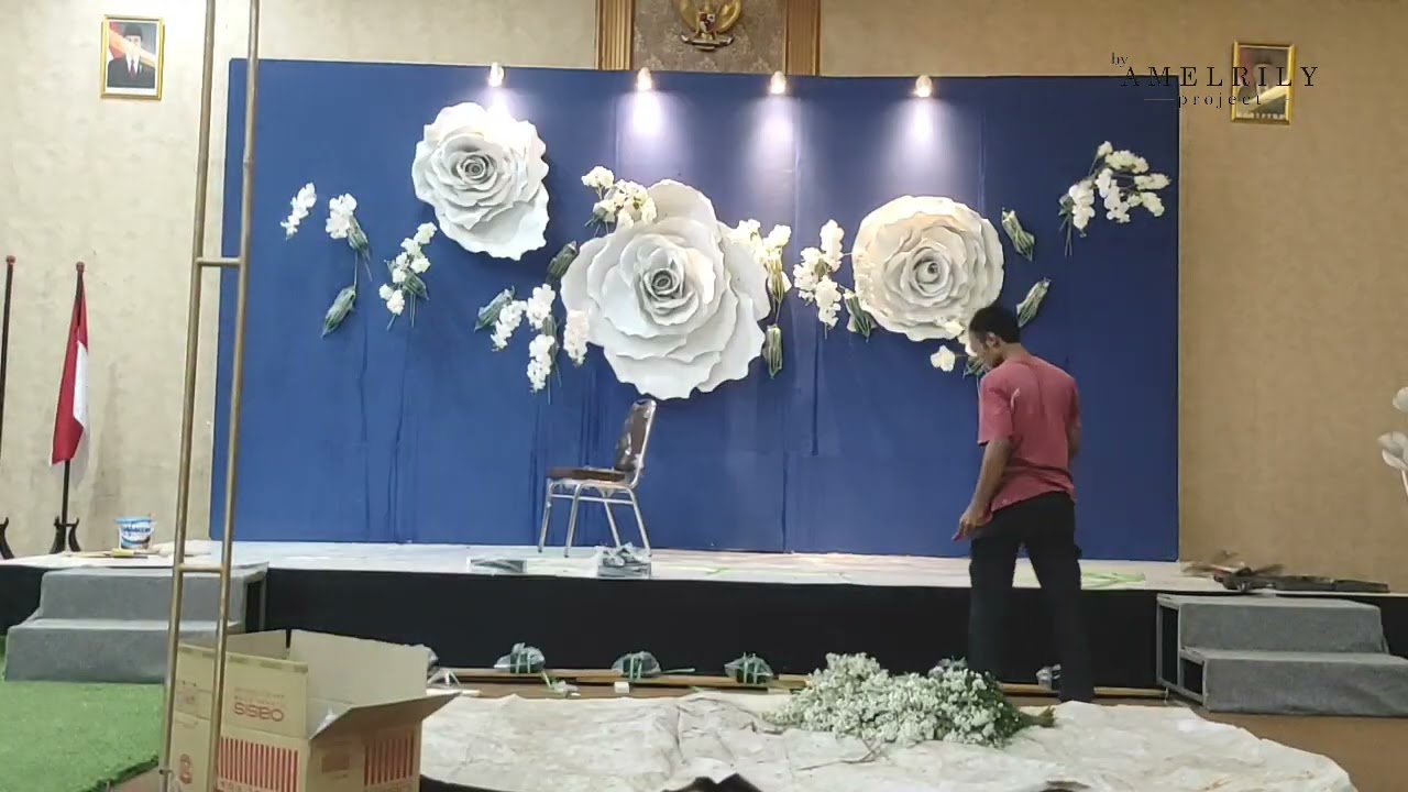 Dekorasi Pelaminan Terbaru Mawar Raksasa