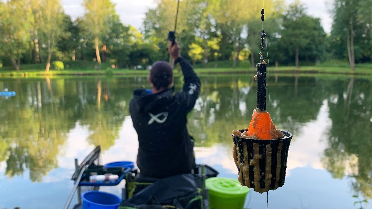 CRAZY FEEDING REACTION! Catching Carp On The Mini-Baiter