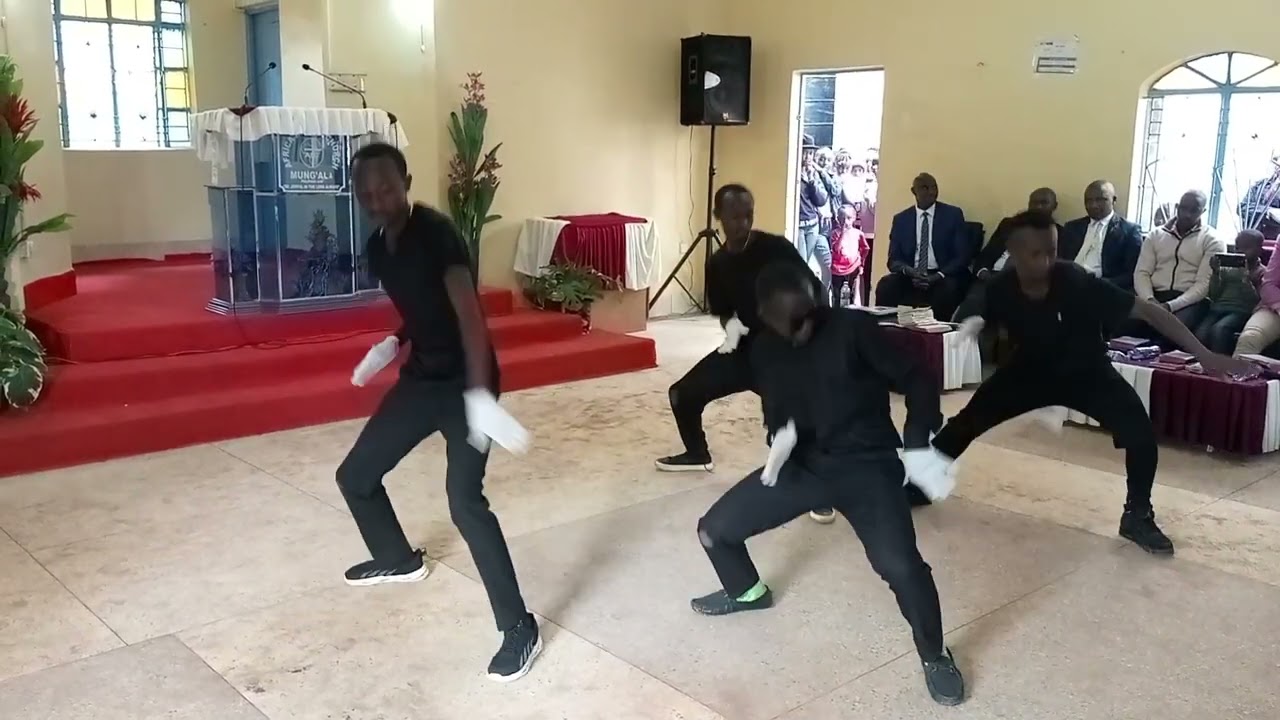 The classics dance crew 💫💫💯performing at A.I.C Mungala💯