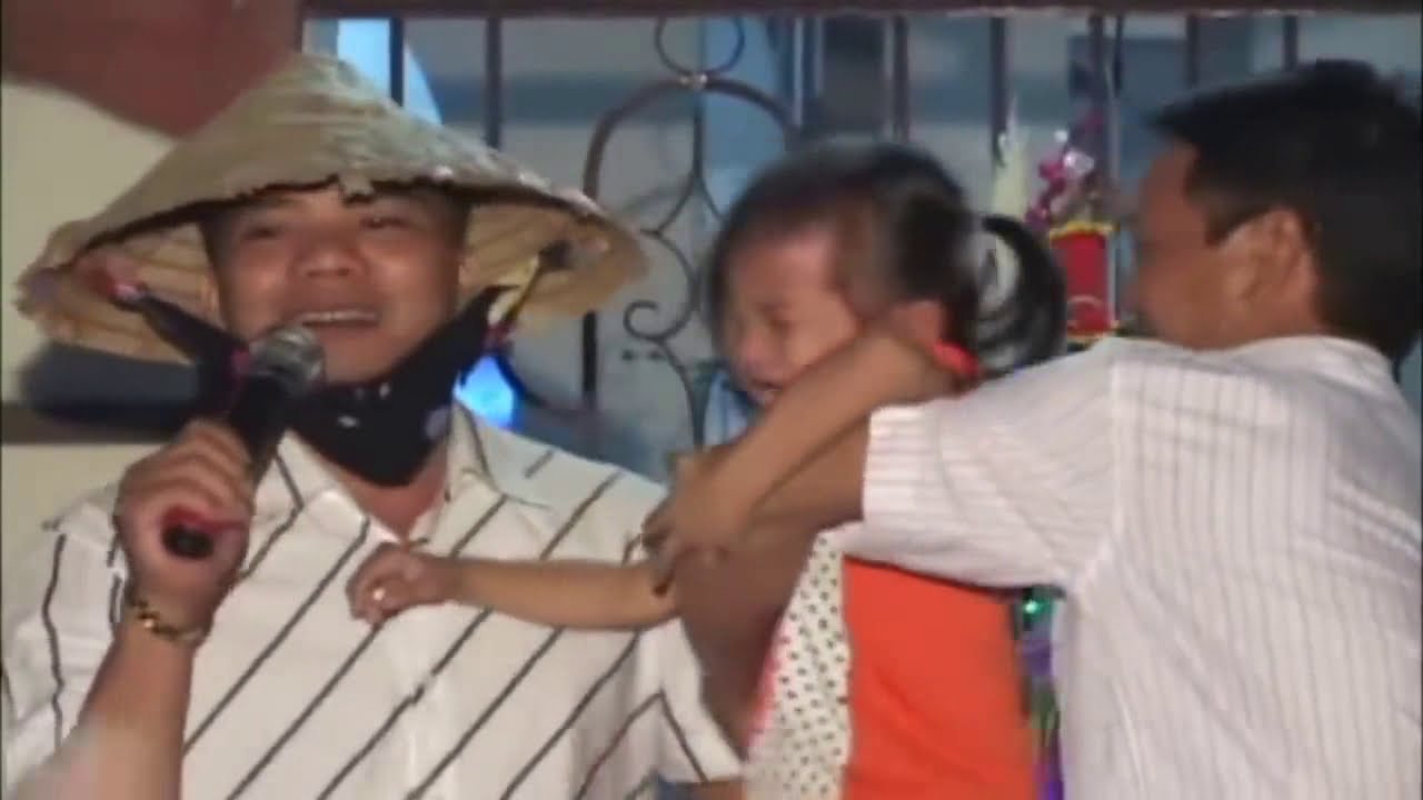 Hoàng Nam song ca Cẩm Như ngày xưa phải đi xin từng đòng,,vào xem nè bà con ơi,