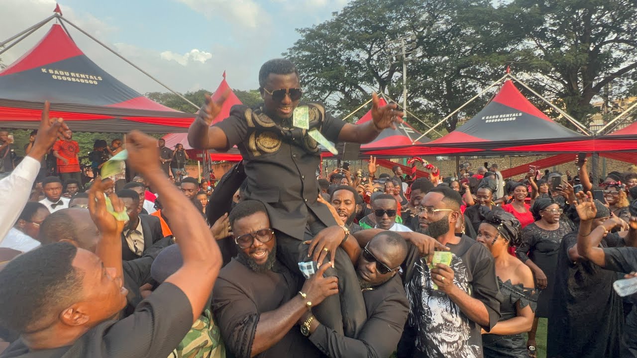 Watch How Opambour Was Treated As A King 👑 at His Sister&rsquo;s Funeral; What Happened Will Sh0ck You😳😳😳
