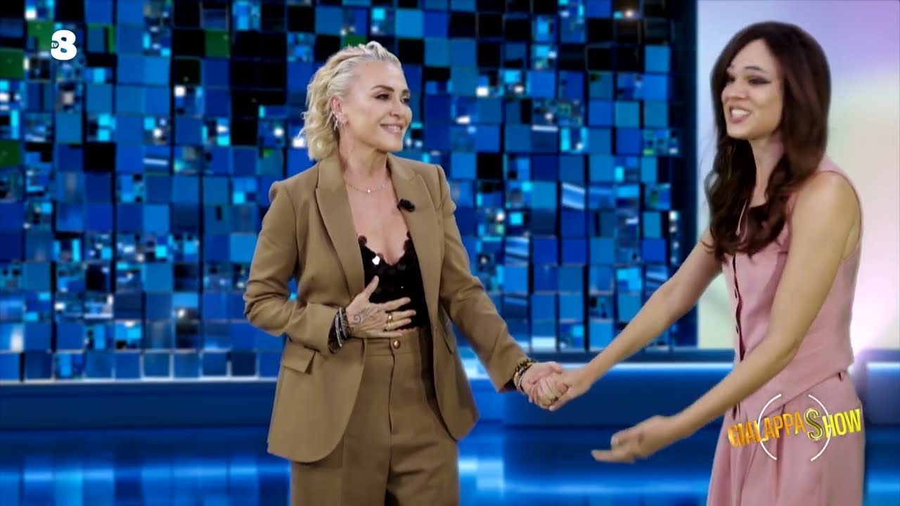 Silvia Toffanin intervista Paola Barale a Vererrimo - GialappaShow St.6