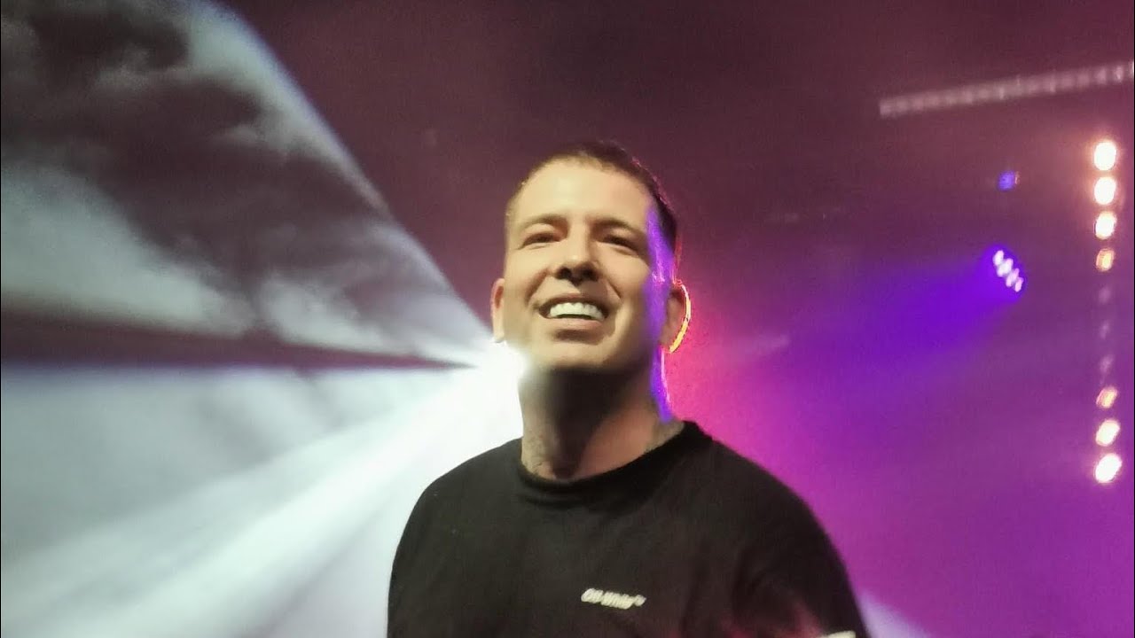 Sentino koncert Poznań - pistolet
