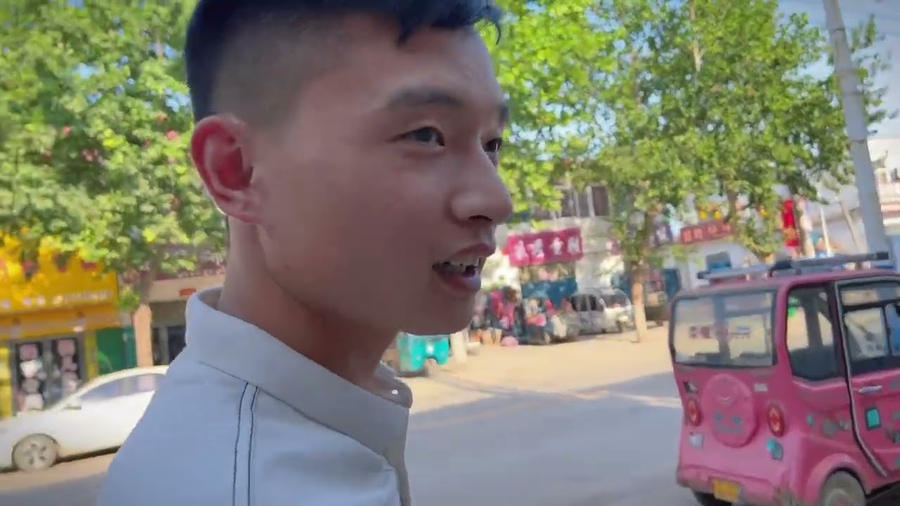 姐姐生日瑞瑞提前订好了蛋糕，嘱咐小董要送礼物。把姐姐捧在手心才不会被人欺负#小董家里事 #婚后