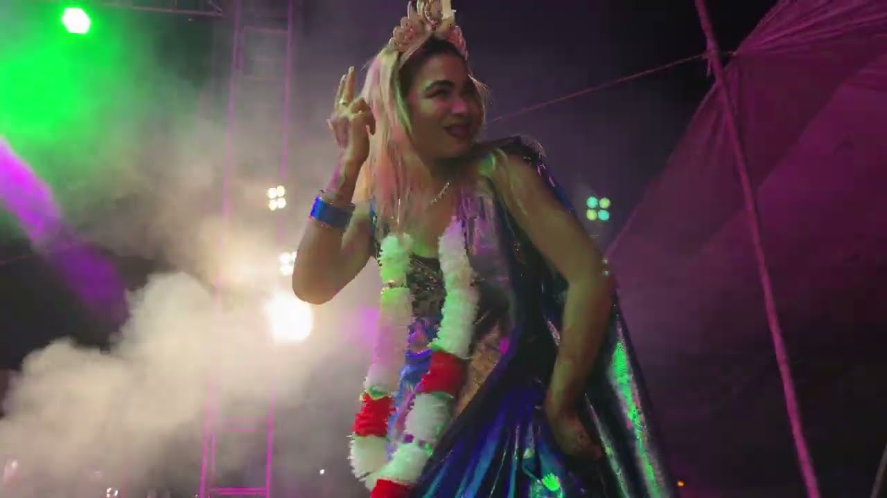 Chokh tule dekho na ke asecha ~miss nilanjana || Golden Dance