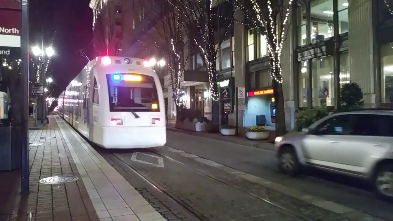 TriMet MAX light rail actions series #2