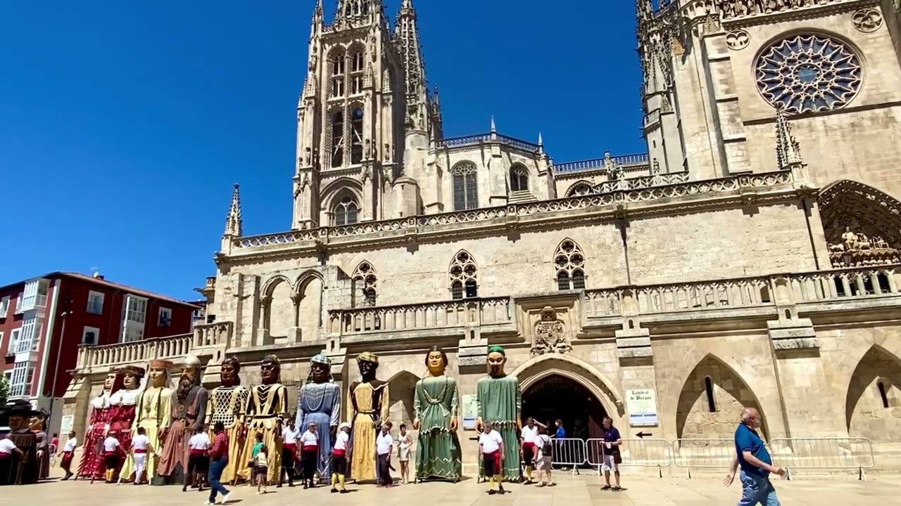 Burgos, Encuentro Nacional de gigantes gigantillos cabezudos, homenaje VIII Centenario Catedral 2022