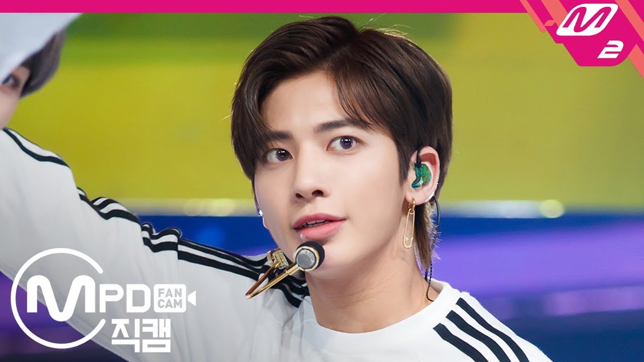 [MPD직캠] TXT 태현 직캠 4K '9와 4분의 3 승강장에서 너를 기다려 (Run Away)' (TAEHYUN FanCam) | @MCOUNTDOWN_2019.10.24