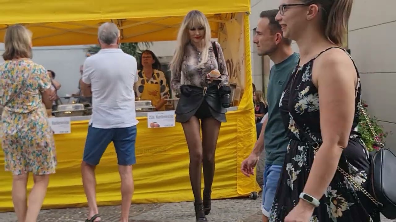 4k Granate styling, walking in public, sightseeing historic city of #Krems, miniskirt, high heels