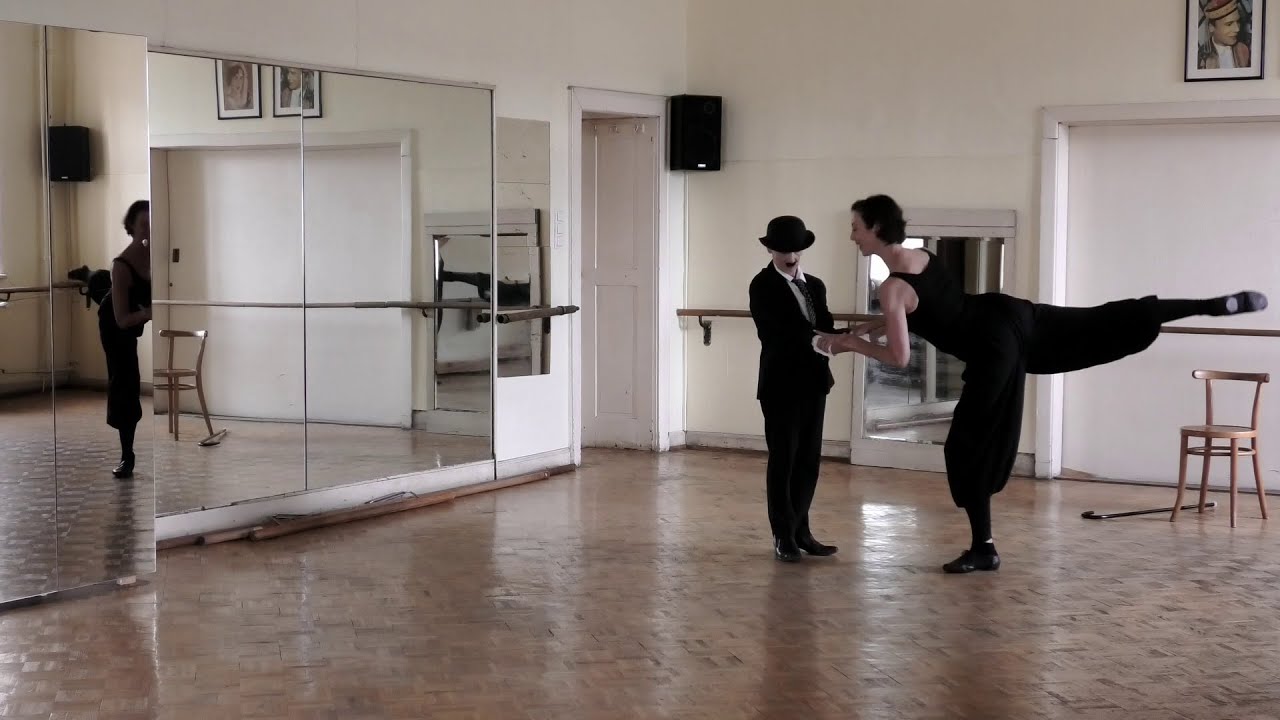 RAUMspiele - Aktion 29 - 'Grosse Zeiten in the ballett class'