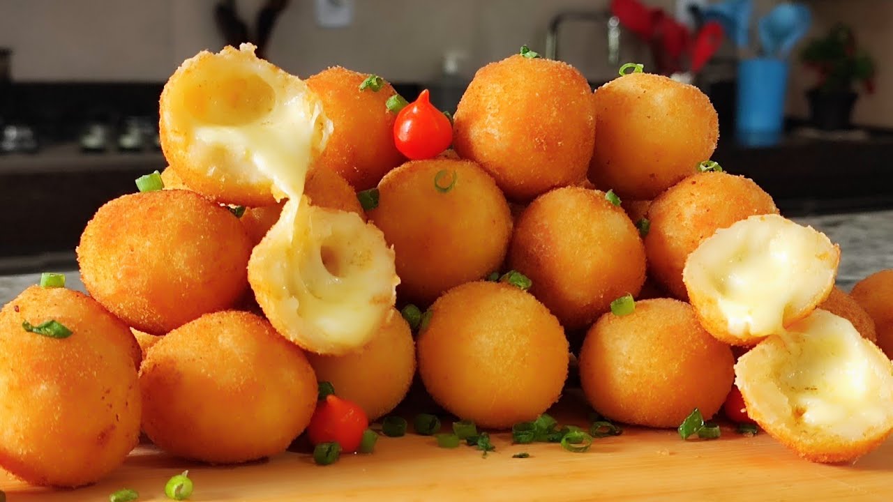 BOLINHA de QUEIJO o melhor SALGADINHO pra você fazer e arrasar
