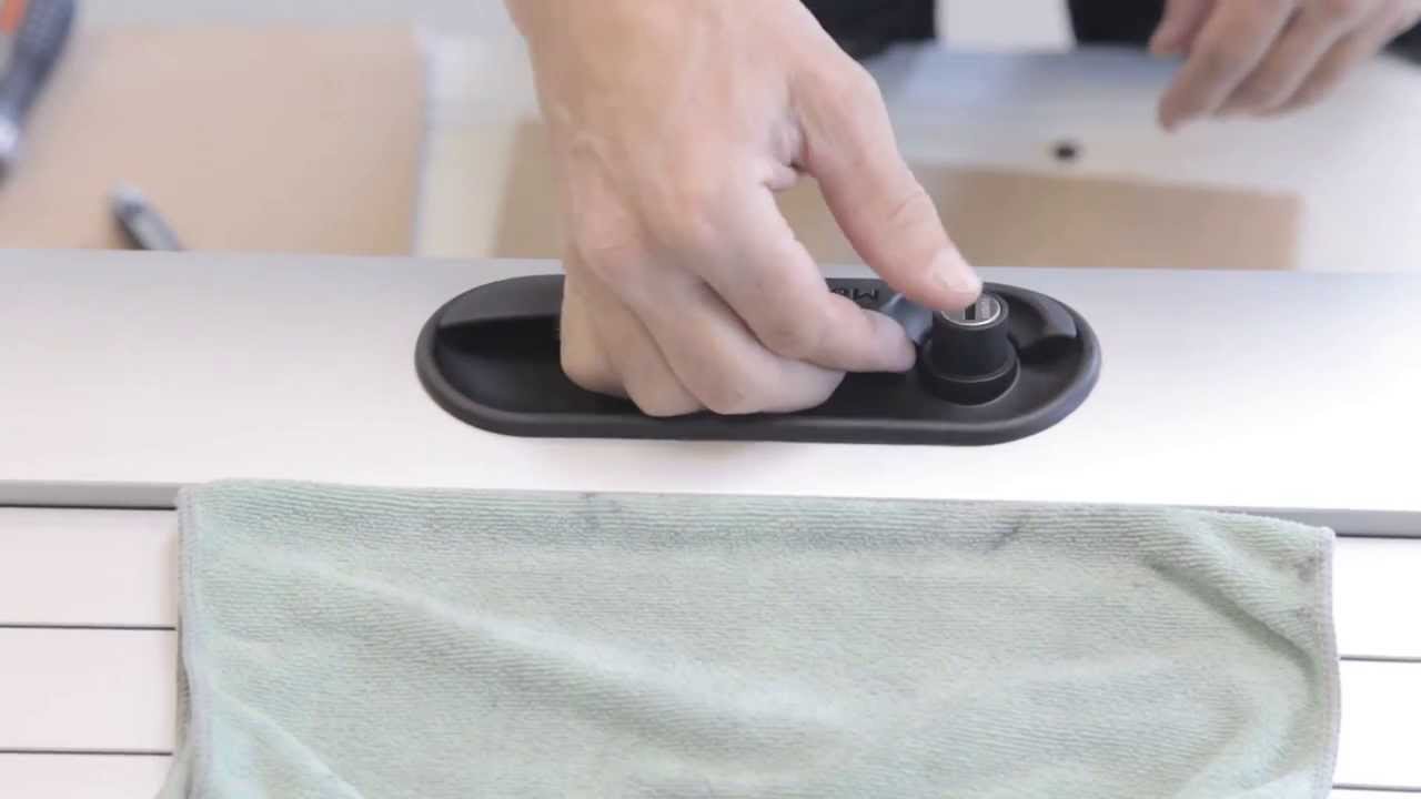 Замена фиксирующей ручки на рулоне Mountain Top Roll