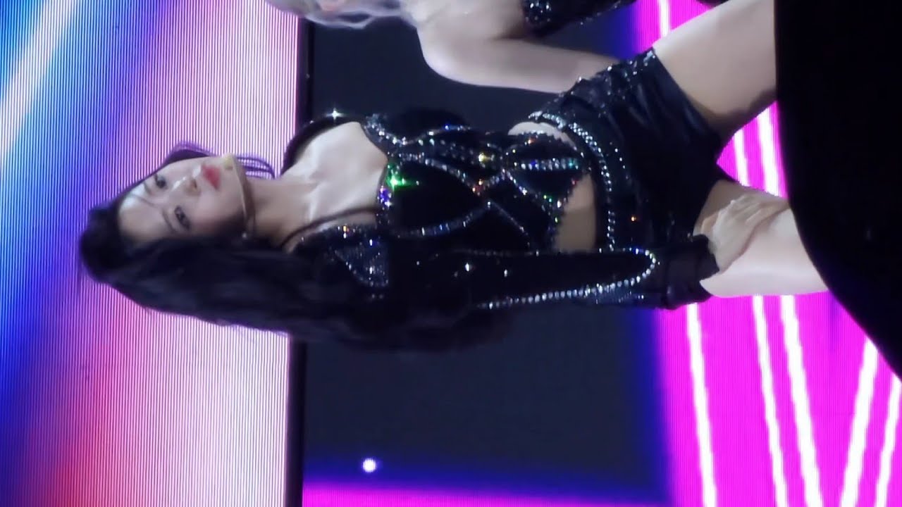 250920 아이브 안유진 직캠 'XOXZ' (IVE YUJIN FanCam) @TMA IN MACAU