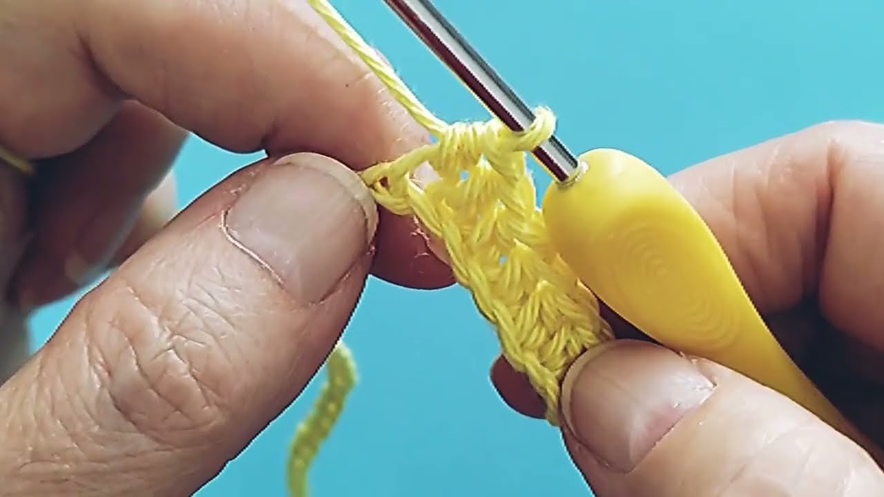 HOW TO CROCHET THE HALF DOUBLE CROCHET STITCH : EASY CROCHET