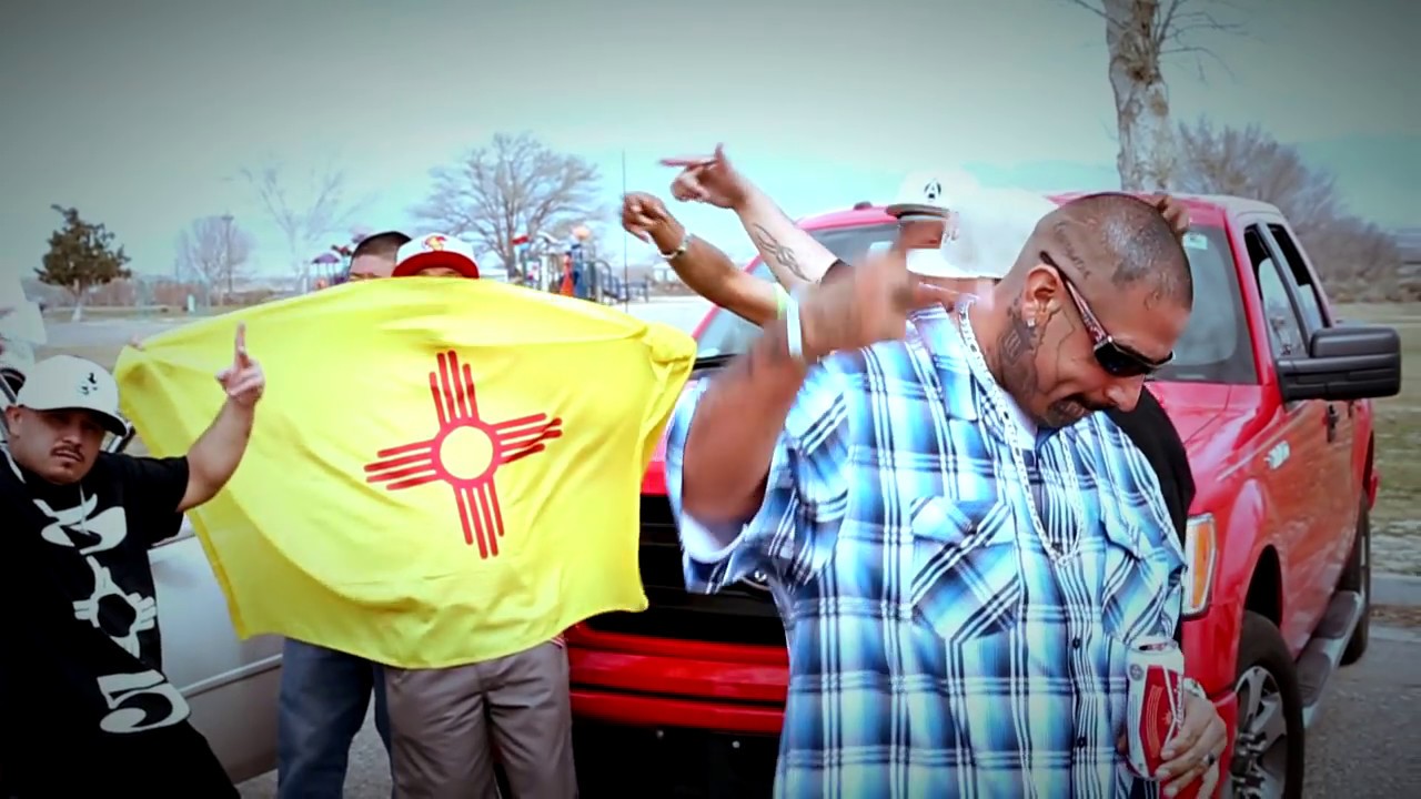 Mobbin by: Swift G // Big JuneBug // Swift Wayz