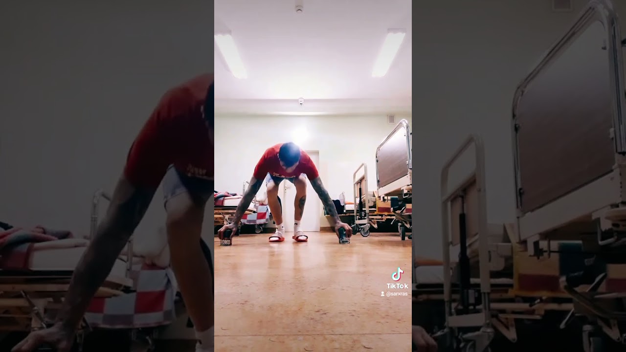 B&oacute;g Słońca Sarras-Tylko B&oacute;g Powt&oacute;rzy te pompki.