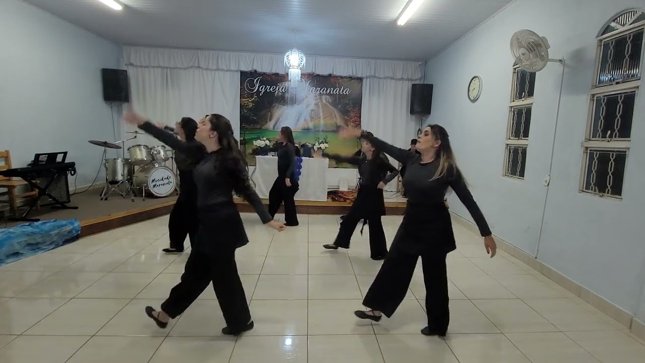 Jeova Jireh (Aline Barros)  Ministério de Dança Expressão e Louvor