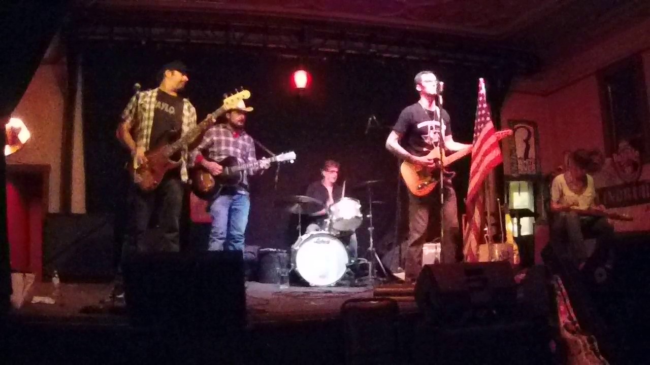Stackshot Bobby and friends at Lindbergs Tavern