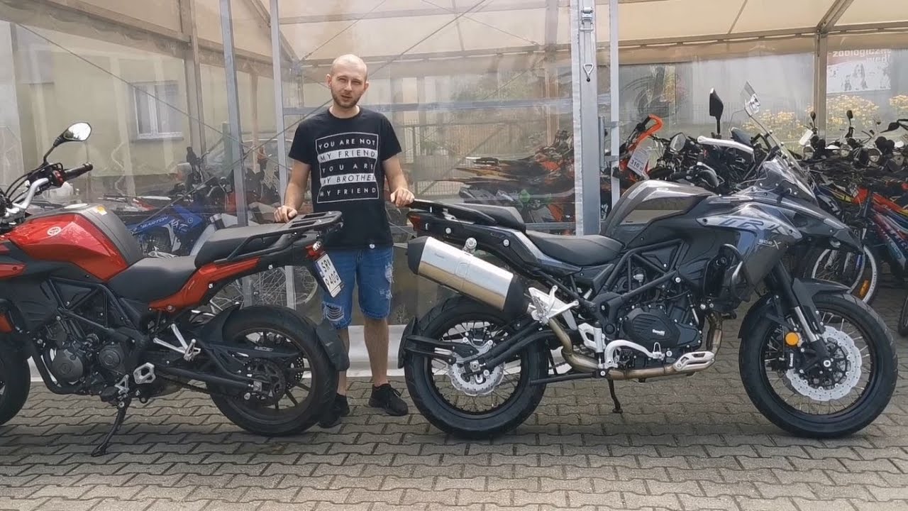 Benelli TRK 502 vs Benelli TRK 502 X porównanie modeli model comparison Motoland