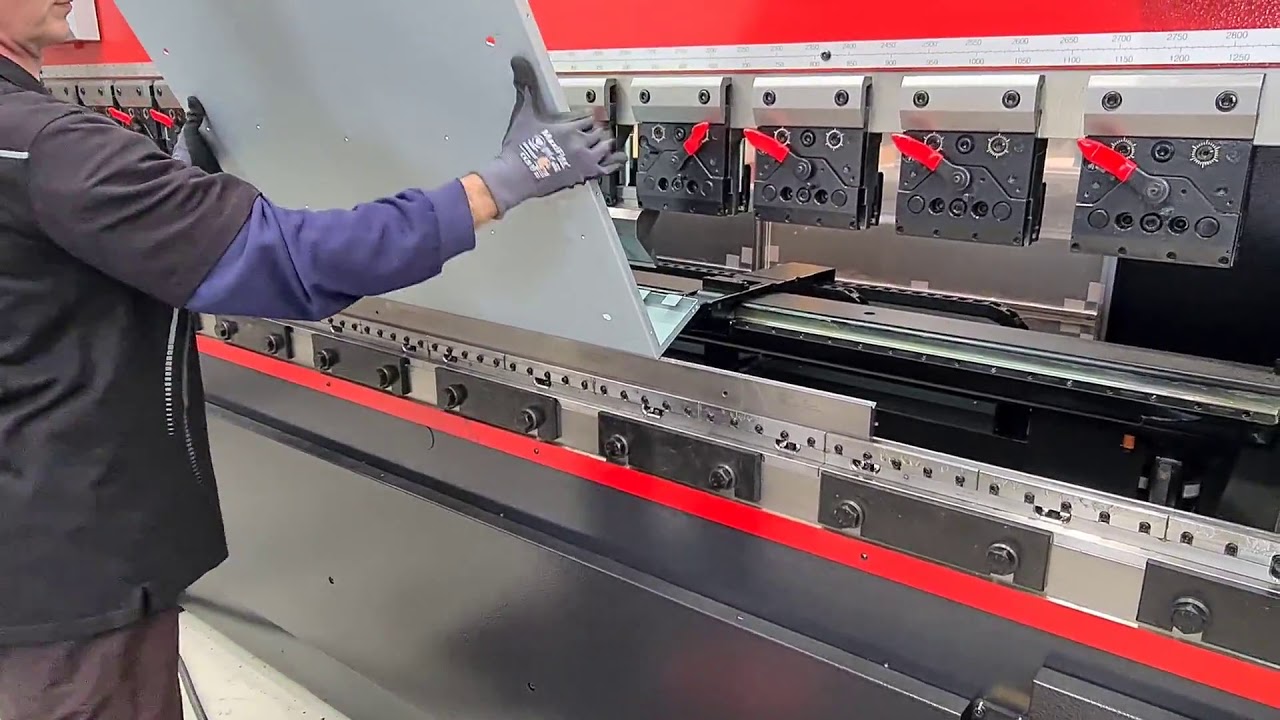 HM1003 AMADA Press Brake