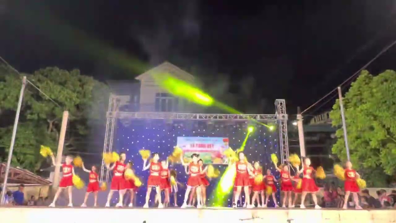 Nhảy Cổ Động “ Magic In The Air “ - CLBNT Camila . BĐ : Đỗ Phượng 0988854610