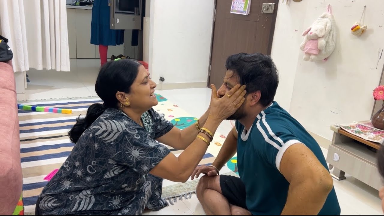 हळद लागली ती पन घरीच😂 | She is Super Happy🥹 | Dipak Mahajan | Vlog 08