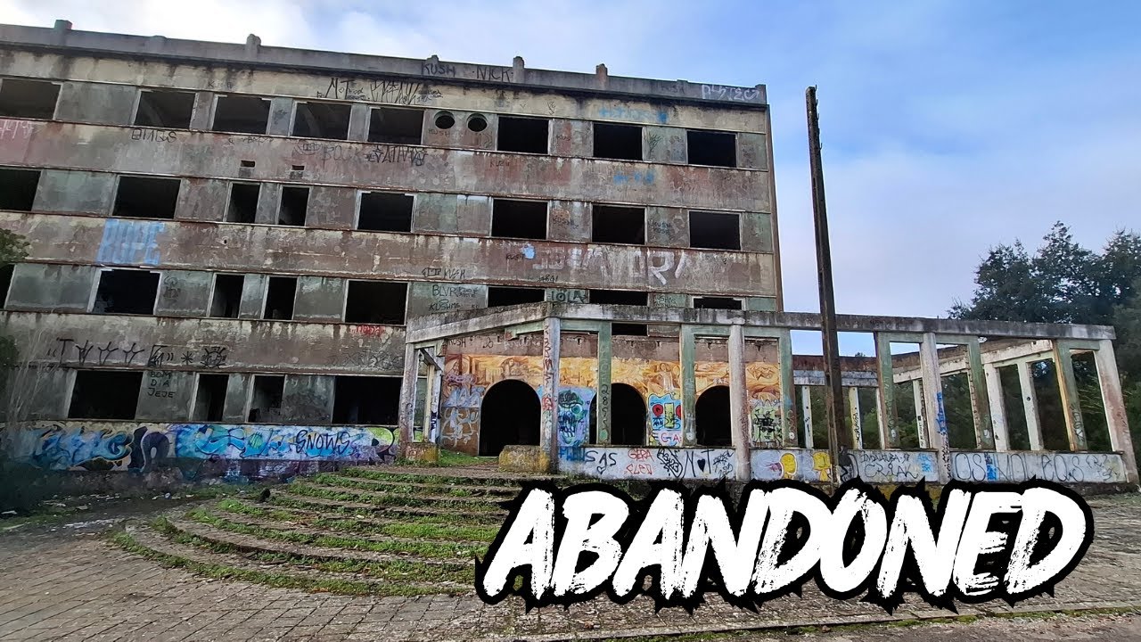 Muxito Hotel | From Luxury to Decay