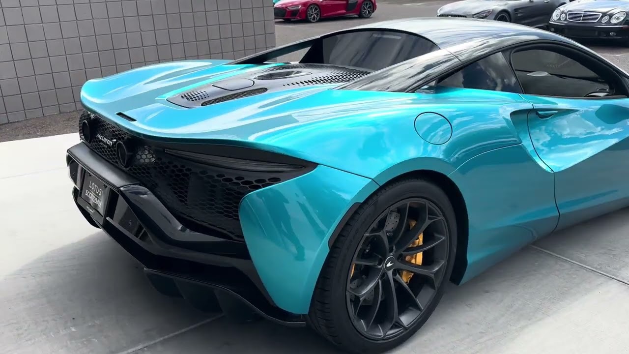 2023 McLaren Artura coupe