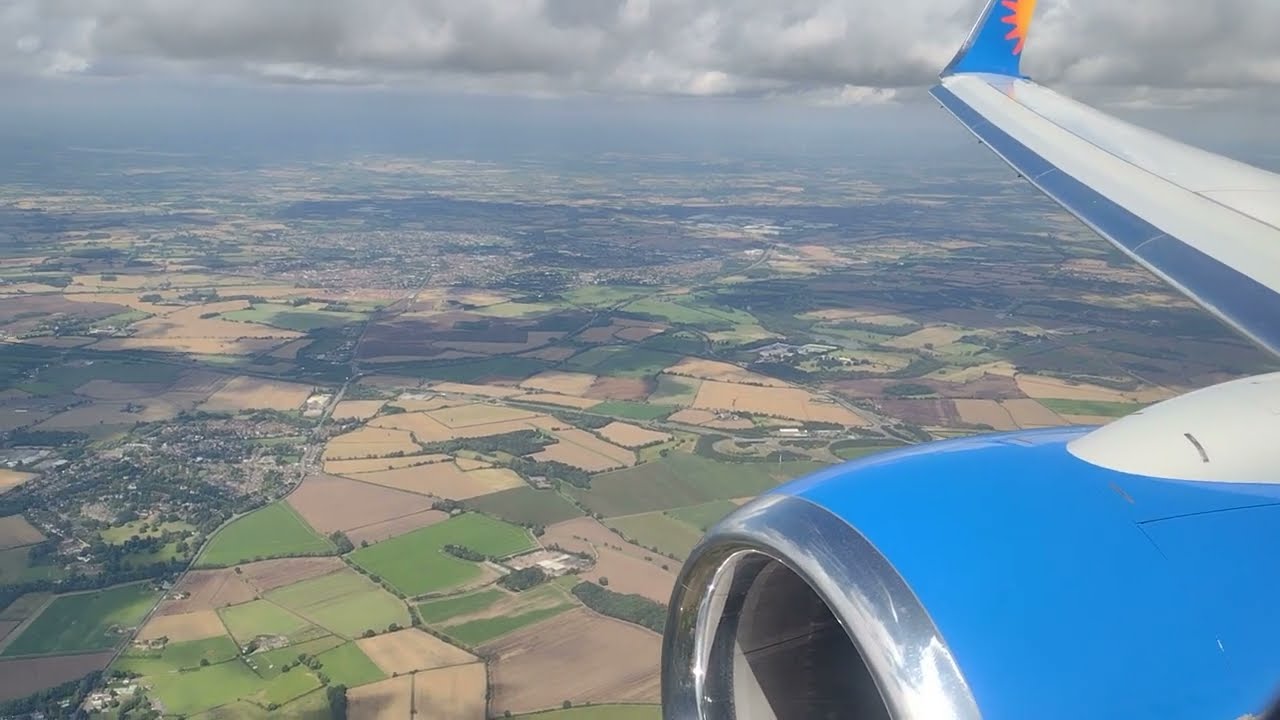 Jet2 737-800 G-JZDC Landing Birmingham