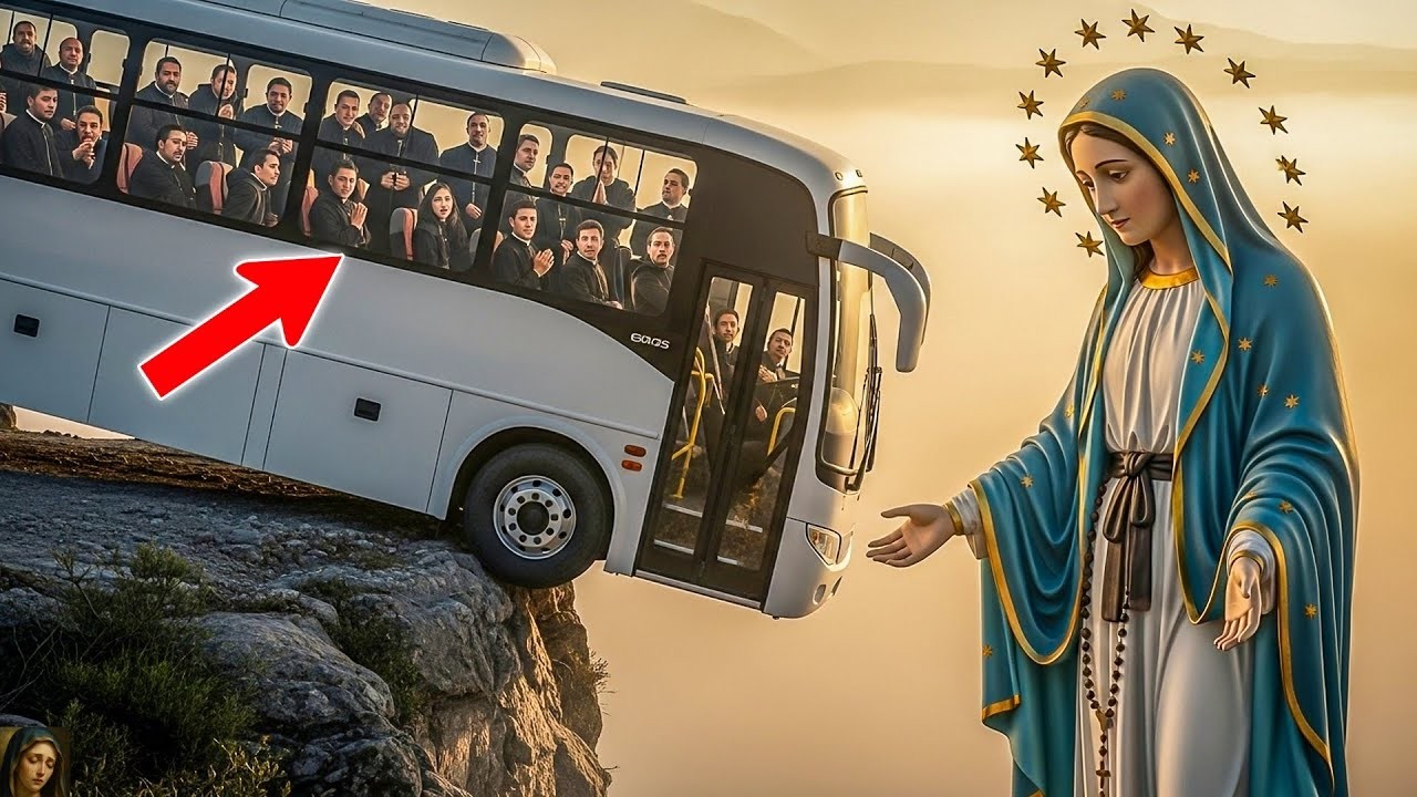 Un autobús con 27 sacerdotes cayó por un precipicio… pero la Virgen María los salvó con un milagro!