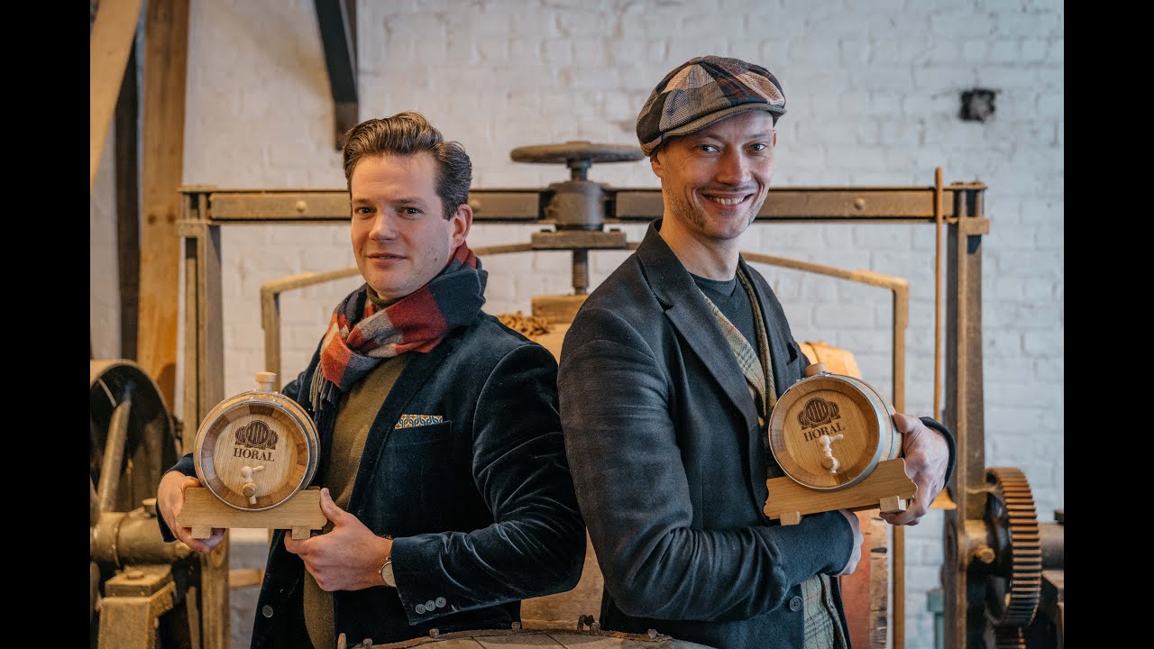 HORAL kent Lambic Award toe aan sommeliers Andy De Brouwer en Yanick Dehandschutter