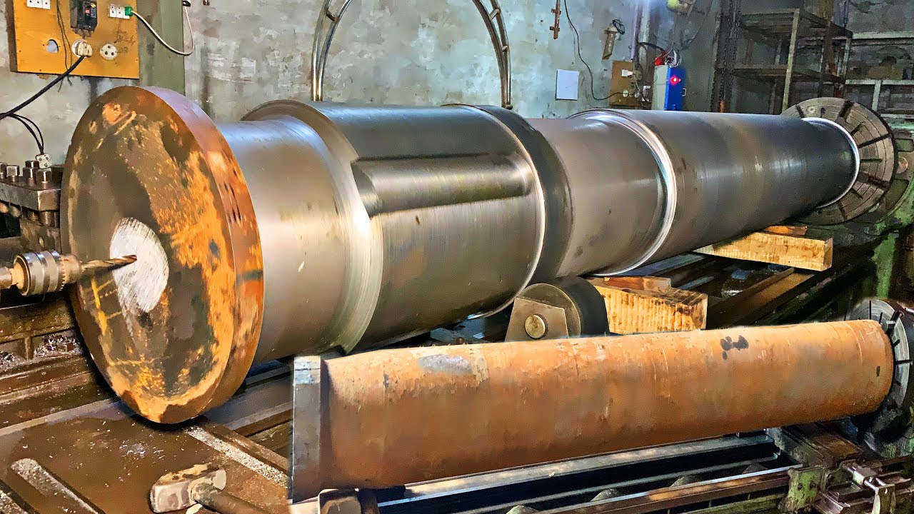 Turn Rusty Iron into a Giant Ship Shaft Using a Lathe Machine | Making a Crazy Shaft on the Lathe