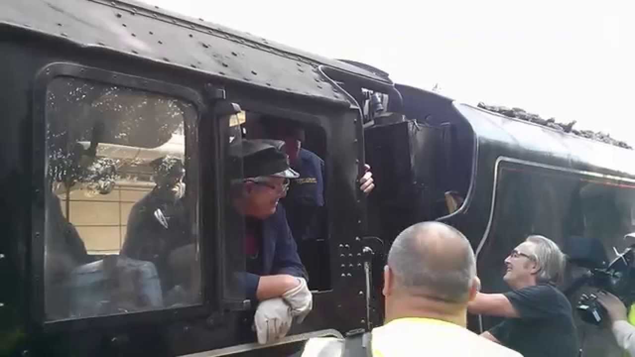 2014-06-01 Cathedrals Express steam train stops at Feltham