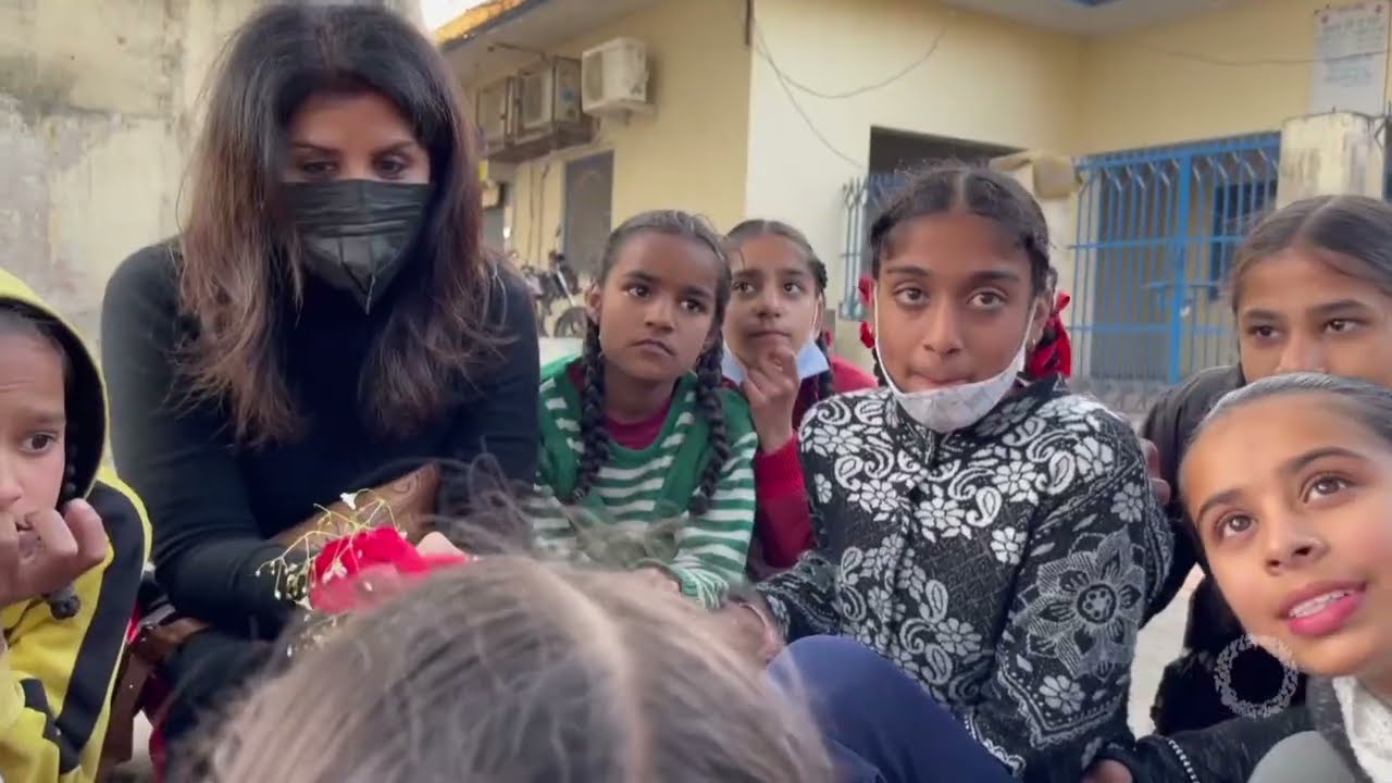 Empowering Punjab&rsquo;s Kids: Nikki Piplani Visits Digital Community Center | @RoundglassFoundation