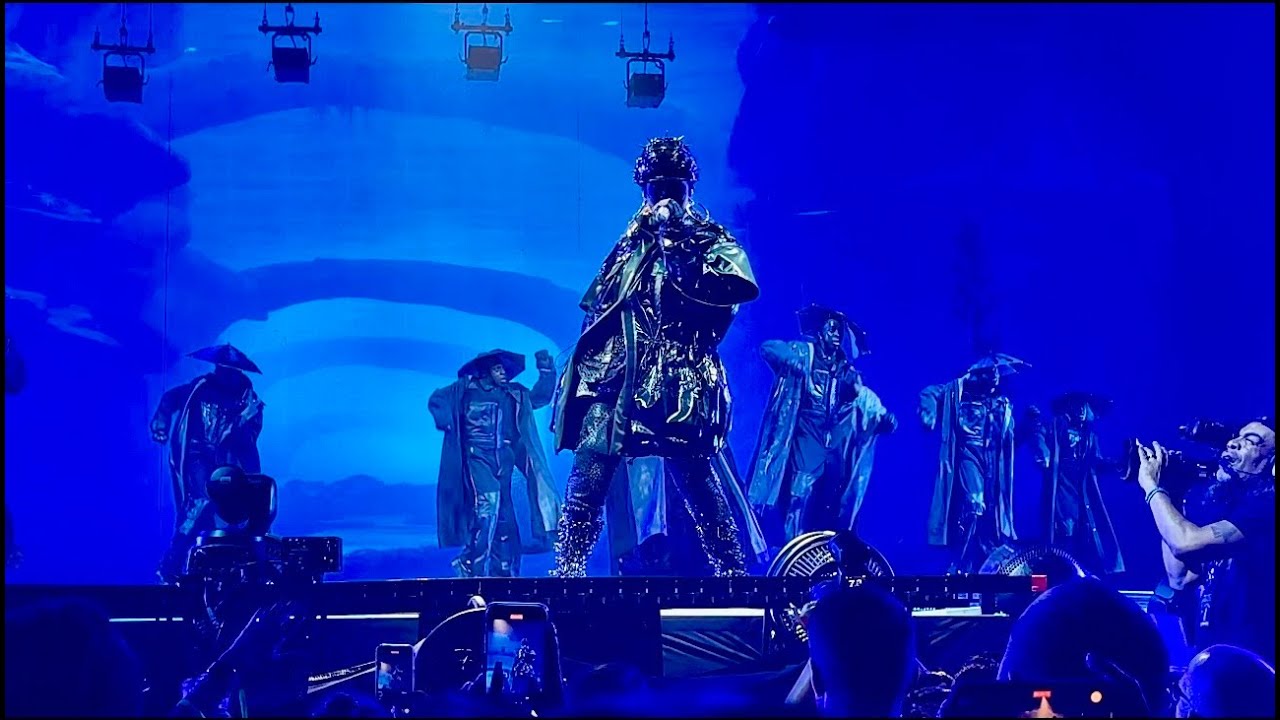 Missy Elliott – The Rain (Supa Dupa Fly)/I'm Better–Live from The Out Of This World Tour @ UBS Arena