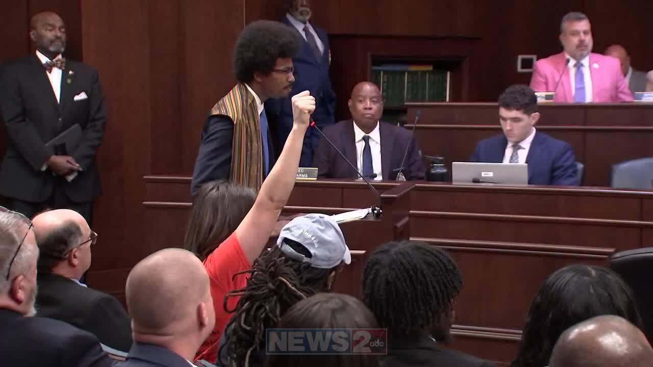 Confrontation at TN Capitol: Rep. Pearson confronts Rep. Farmer over gun legislation | VIDEO