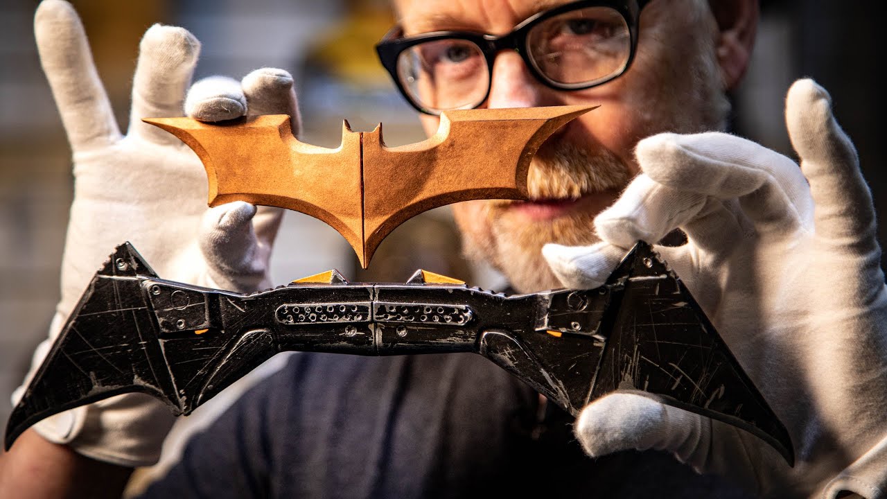 The Dark Knight and The Batman Batarangs Compared!