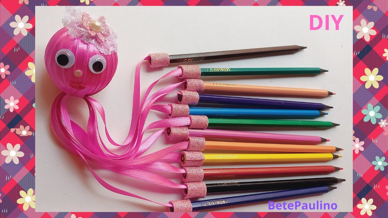 POLVINHO DE LÁPIS!🌺🌺🌺🌺PARA MANTER OS LÁPIS BEM JUNTINHOS!!🥰😘✍🏽🎒🏫DIY! MUITO FOFO! PENCIL HOLDER!