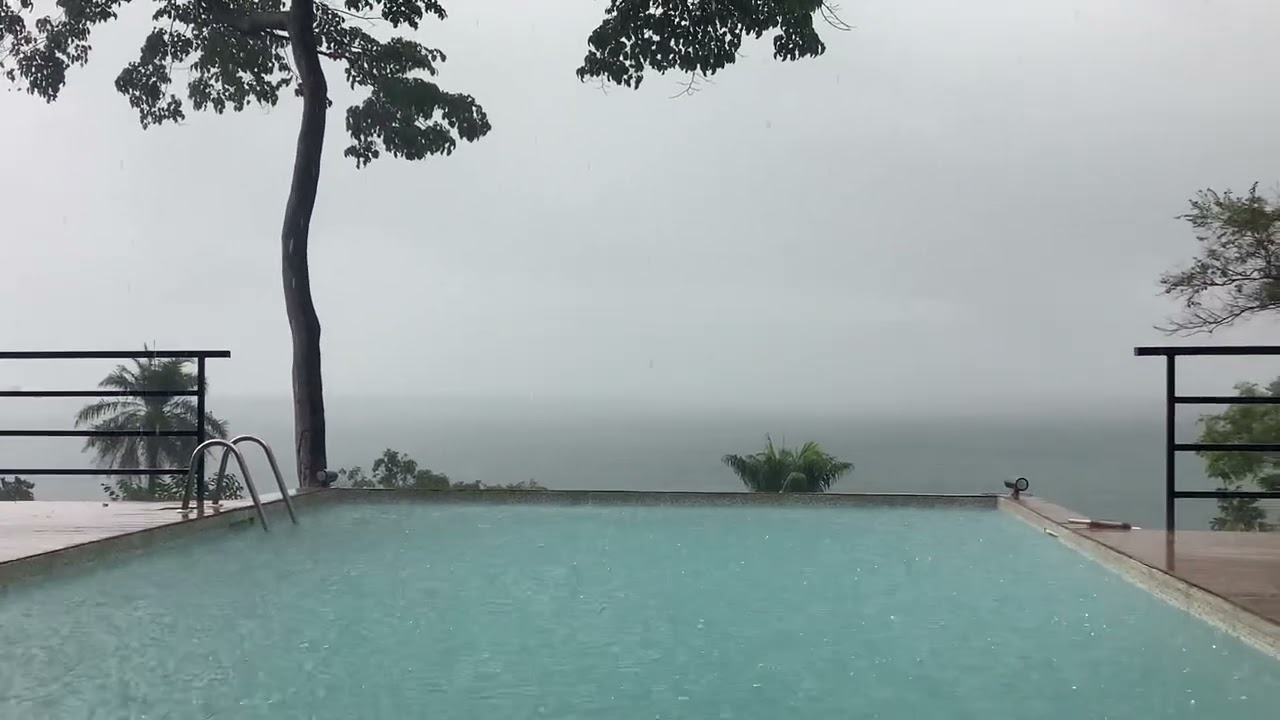 Sierra Leone: One Rainy Day in Fabulous Resort in York
