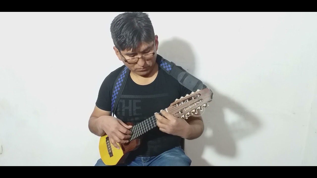 Charango Peruano - Percy Titto Cutipa. Valicha: Cusco - Perú